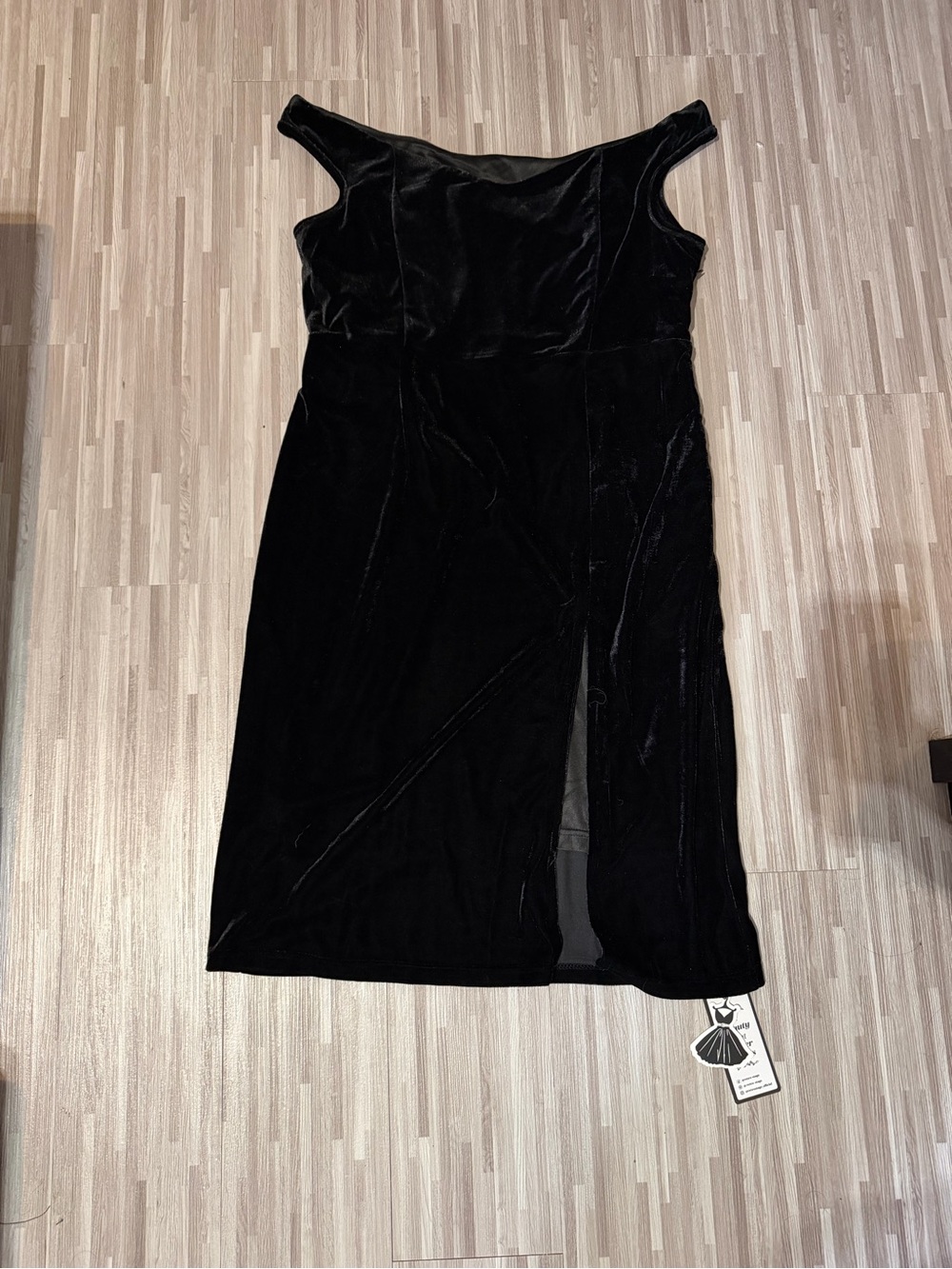 Black Velvet One-Shoulder Midi Dress
